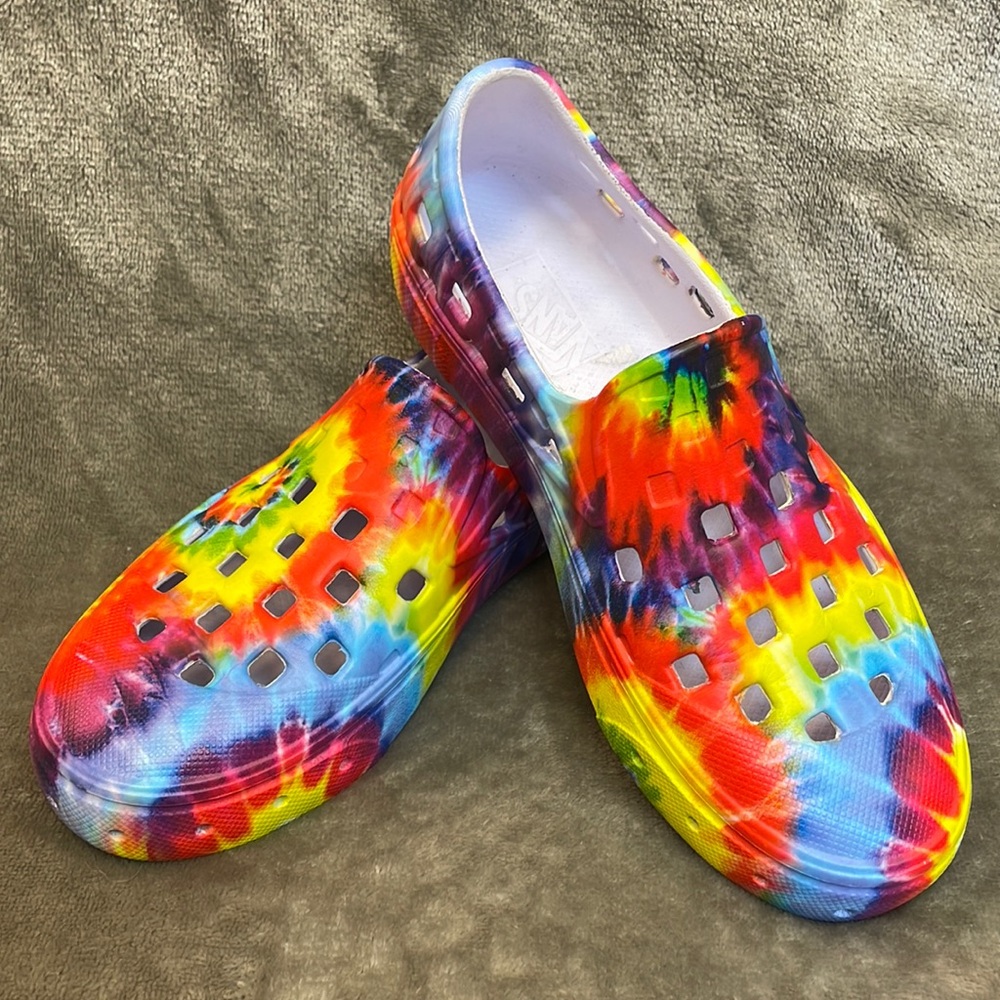 🛹VANS🛹 TIE-DYE SLIP ON SNEAKERS
